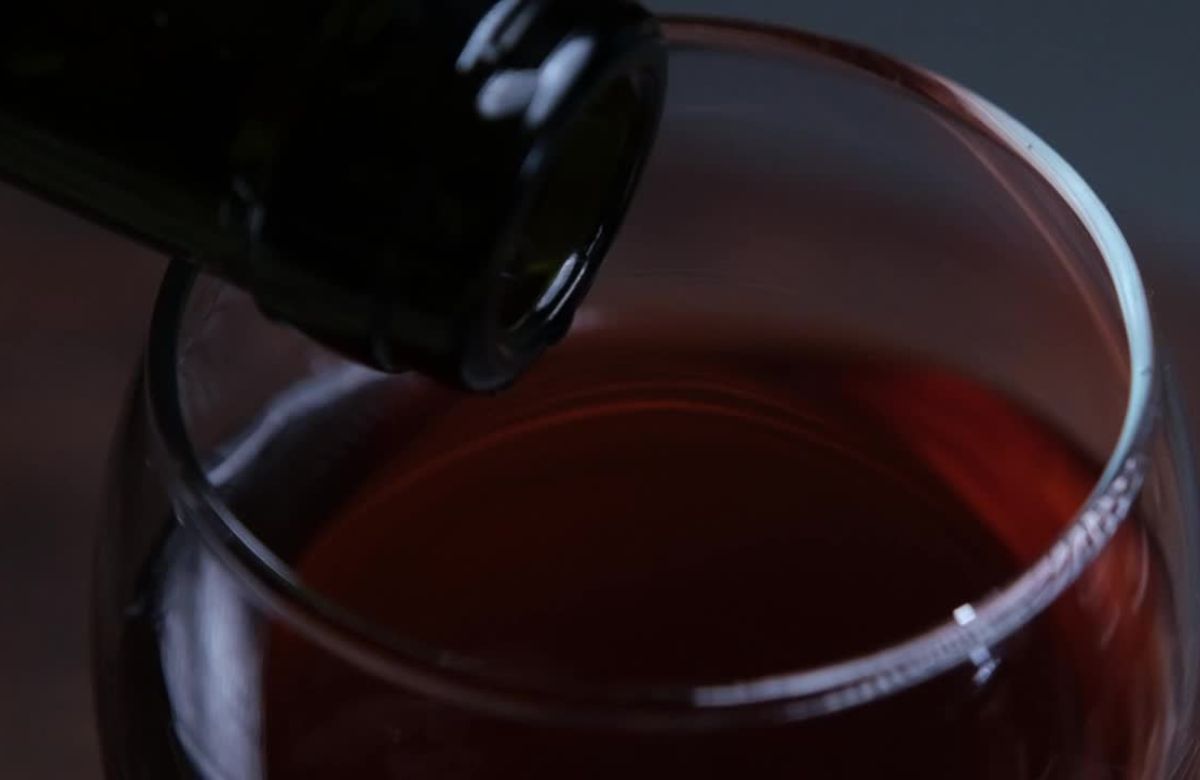 Ova sorta crvenog vina ističe se dubokom bojom, bogatim aromama i otpornosti na bolesti.